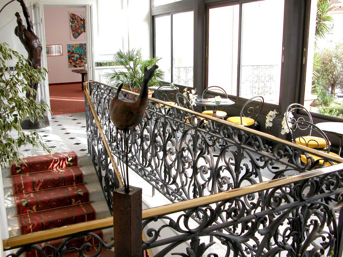 Grand Hotel Des Ambassadeurs Menton Exterior photo
